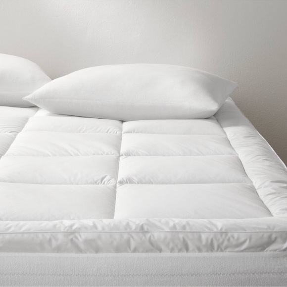 Casaluna Bedding Queen Ultra Loft Down Alternative Mattress Pad